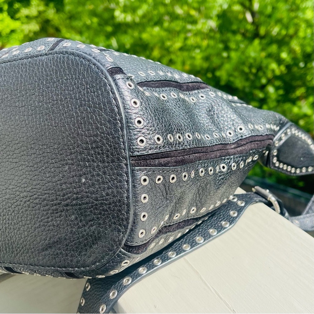 Like NEW MICHAEL KORS Brooklyn Grommet Black Silver Pebbled Leather Feed Bag - Picture 14 of 16